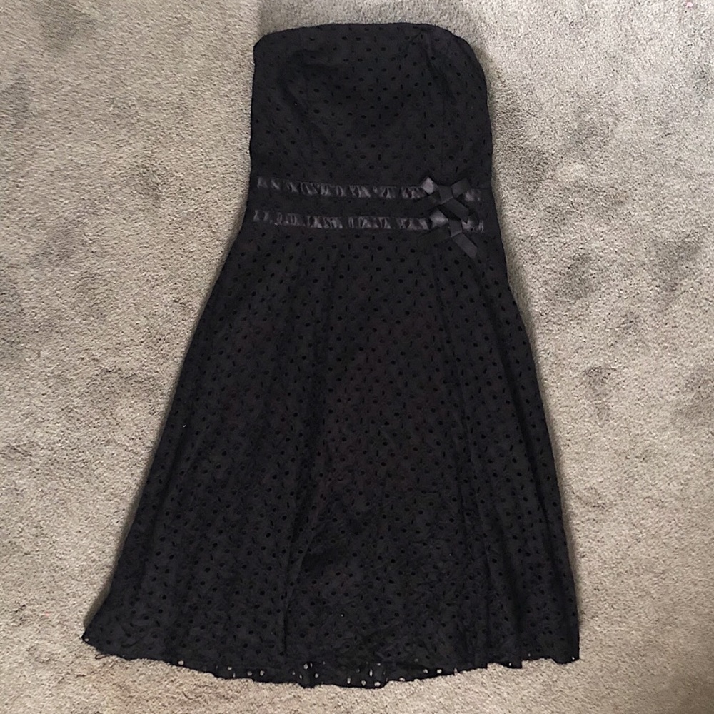 Strapless A-line Black Lacey Dress